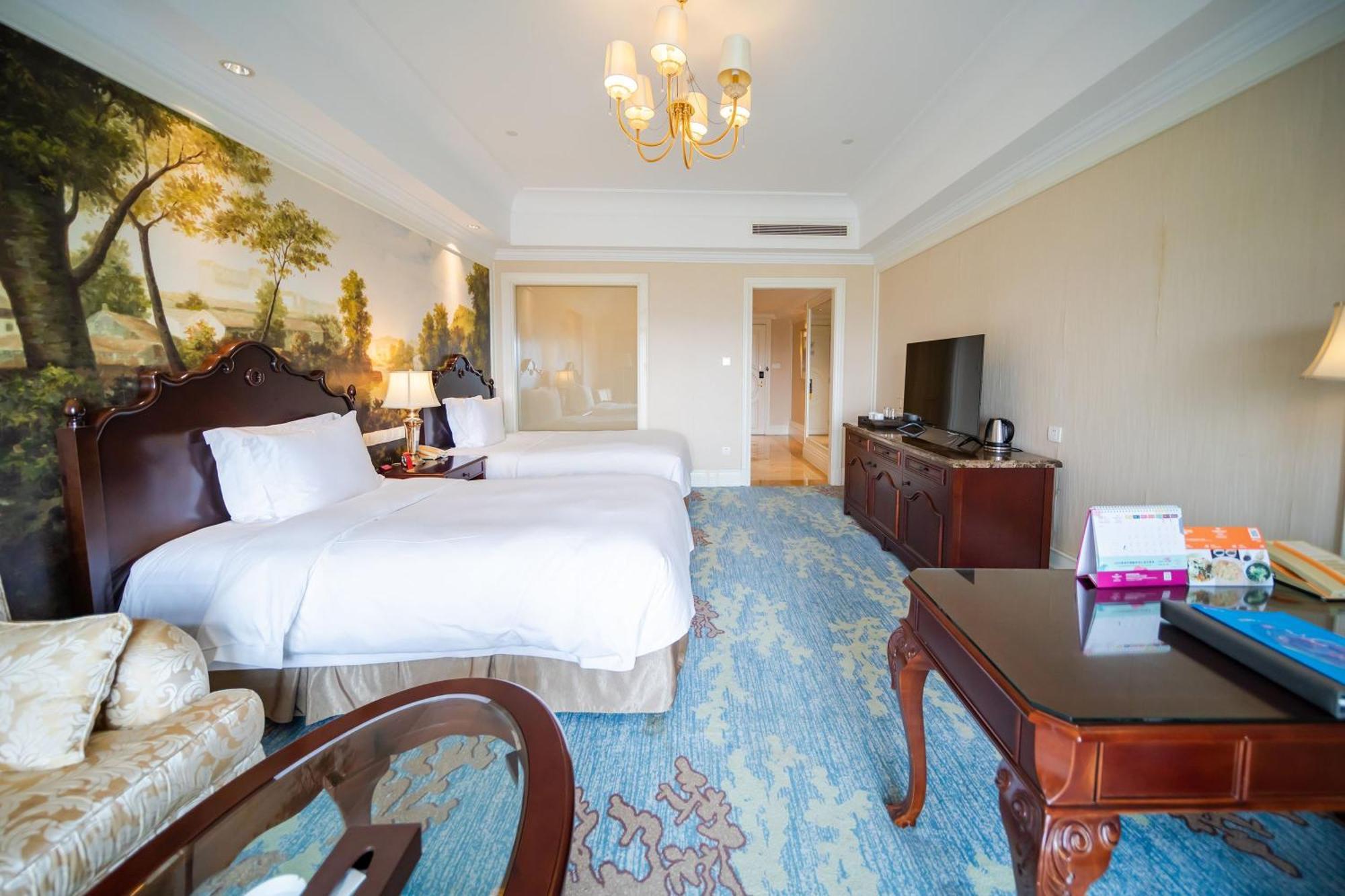 Crowne Plaza Ocean Spring Resort By Ihg Jimo Exterior foto