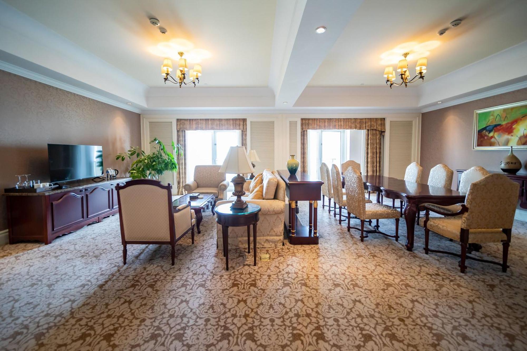 Crowne Plaza Ocean Spring Resort By Ihg Jimo Exterior foto